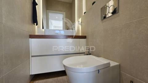 Penthouse t3 com vista espetacular para a cidade e rio, carnaxide, lisboa
