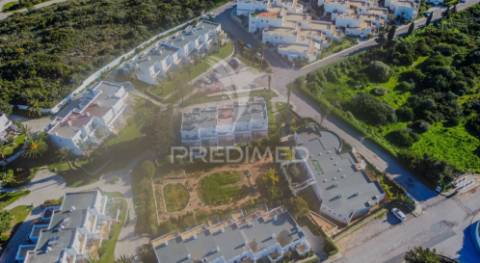 Moradia t2 com vista mar em condomínio fechado, ferragudo