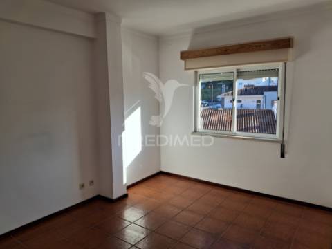 Excelente apartamento t3 com garagem e arrecadação.