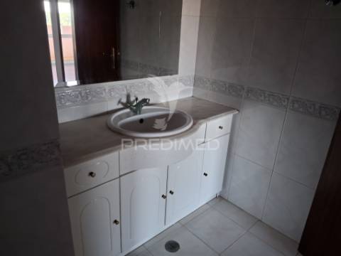 Excelente apartamento t3 com garagem e arrecadação.