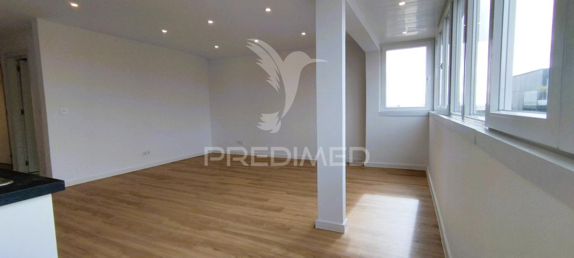 Apartamento t2 em camarate