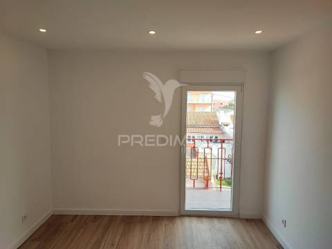 Apartamento t2 em camarate