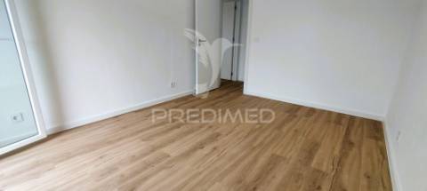 Apartamento t2 em camarate