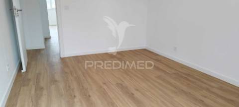 Apartamento t2 em camarate