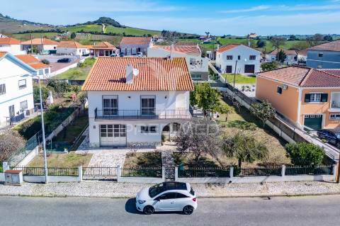 Moradia t3  em arruda dos vinhos