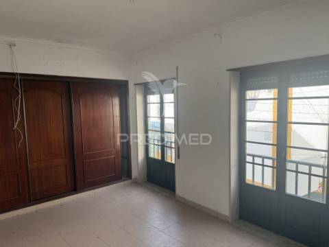 Moradia t2+2 arruda dos vinhos