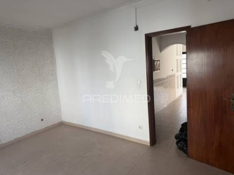 Moradia t2+2 arruda dos vinhos