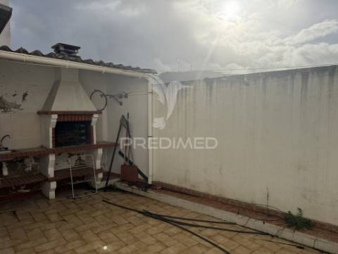 Moradia t2+2 arruda dos vinhos