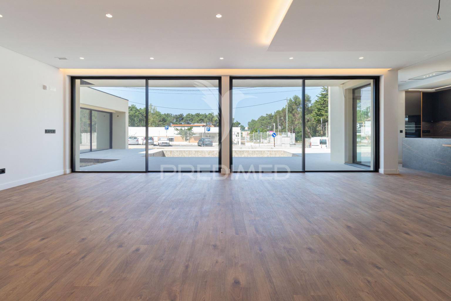 Moradia t5 contemporânea de luxo perto de lisboa