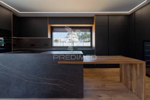 Moradia t5 contemporânea de luxo perto de lisboa