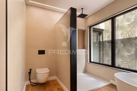 Moradia t5 contemporânea de luxo perto de lisboa