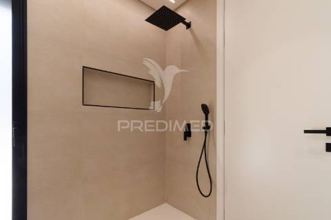 Moradia t5 contemporânea de luxo perto de lisboa
