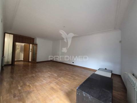 Apartamento t2  no edifício varandas da lezíria (vila franca de xira)