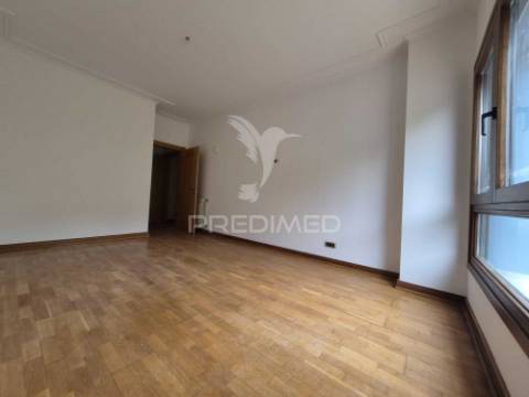 Apartamento t2  no edifício varandas da lezíria (vila franca de xira)