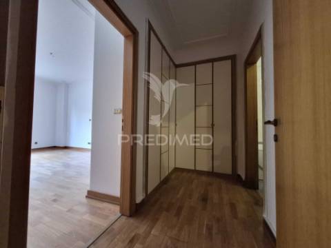 Apartamento t2  no edifício varandas da lezíria (vila franca de xira)