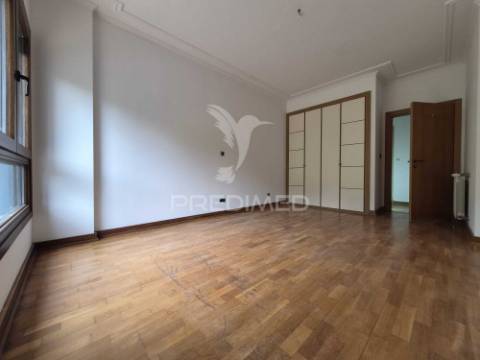 Apartamento t2  no edifício varandas da lezíria (vila franca de xira)