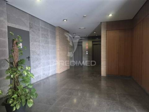 Apartamento t2  no edifício varandas da lezíria (vila franca de xira)