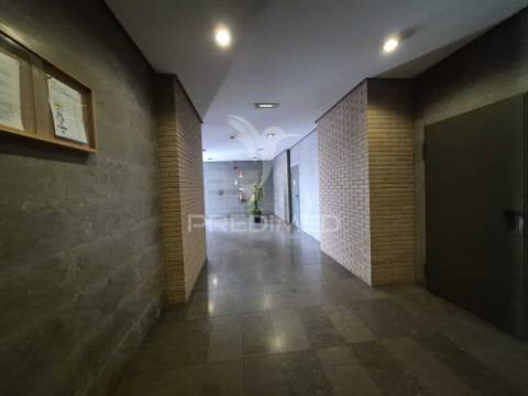 Apartamento t2  no edifício varandas da lezíria (vila franca de xira)