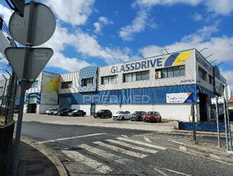 Armazém em alverca