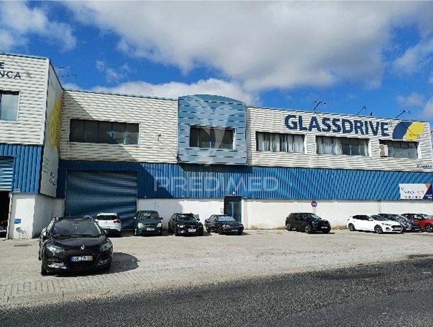 Armazém em alverca