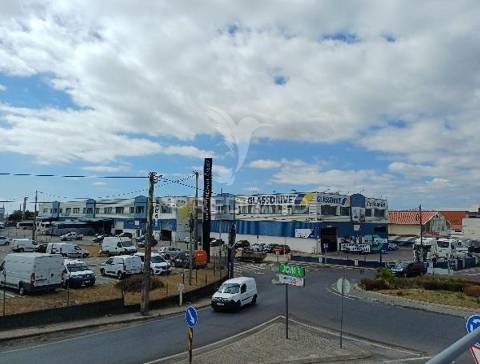 Armazém em alverca