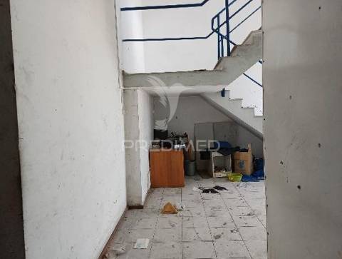 Armazém em alverca
