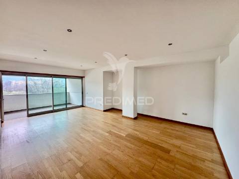 Apartamentos t3 em ponte, próximo do rio ave