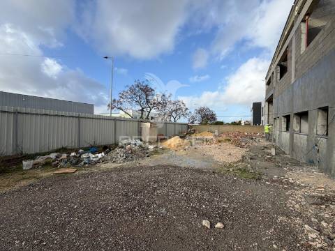 Armazéns industriais novos - seixal (venda individual ou conjunta)
