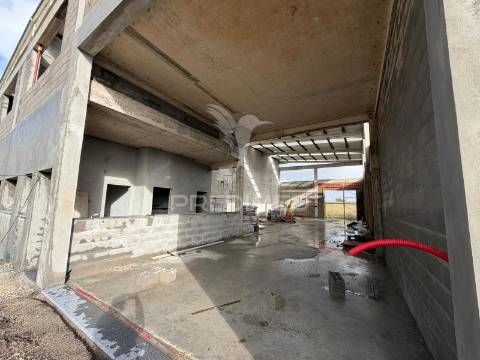 Armazéns industriais novos - seixal (venda individual ou conjunta)