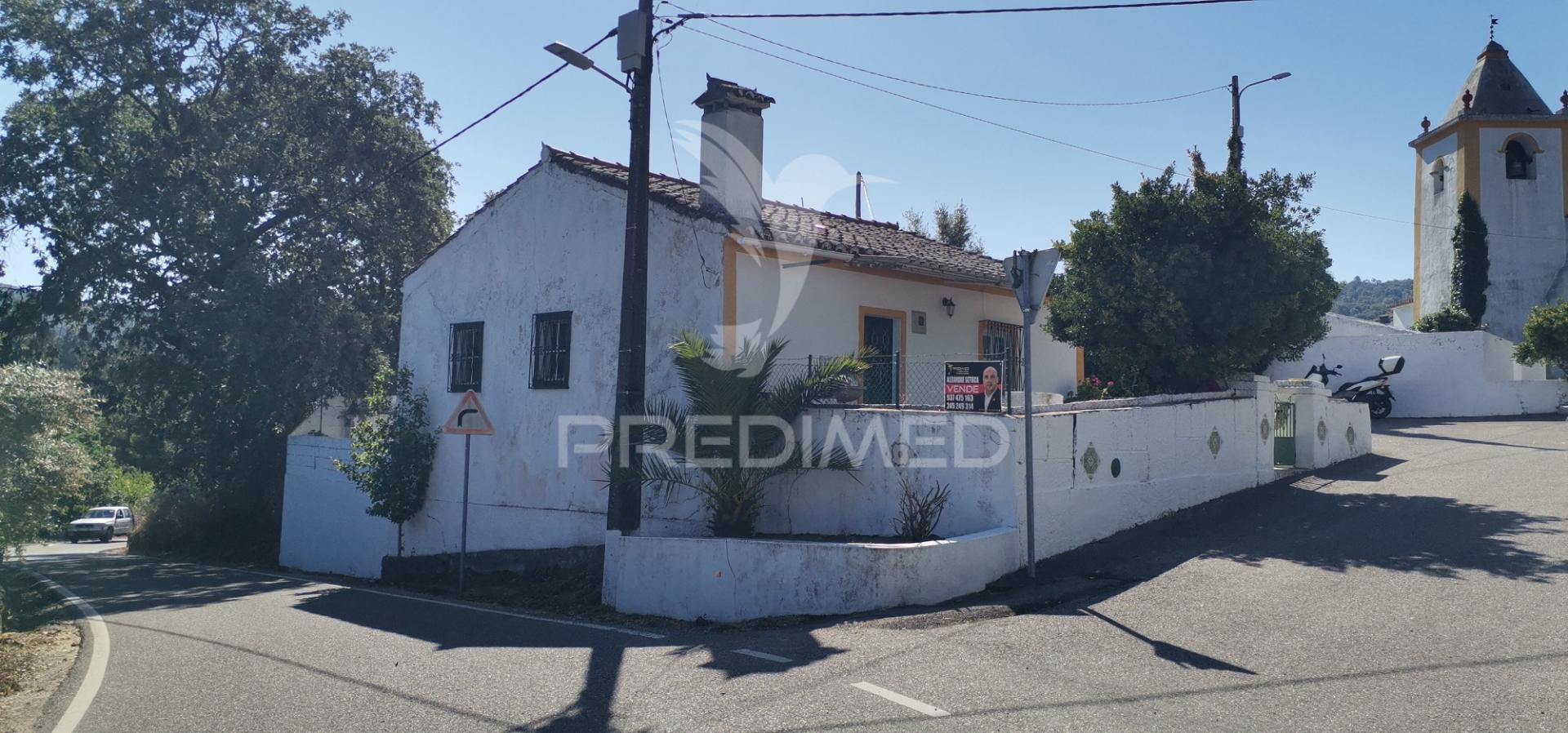 Moradia t2 com quintal