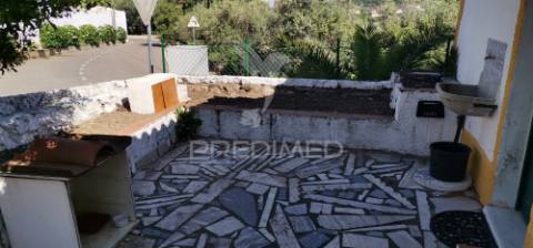 Moradia t2 com quintal