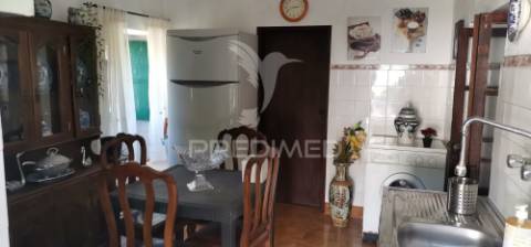 Moradia t2 com quintal