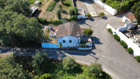 Moradia t2 com quintal