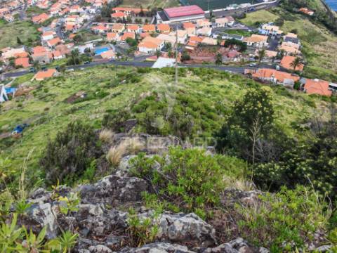 Terreno 5.286 m² no caniçal | vista | excelente oportunidade