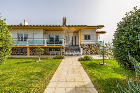 Moradia t3 + 2 em alcobaça