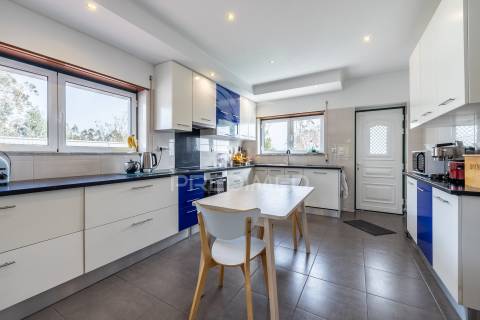 Moradia t3 + 2 em alcobaça