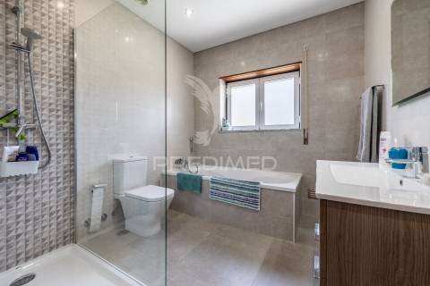 Moradia t3 + 2 em alcobaça