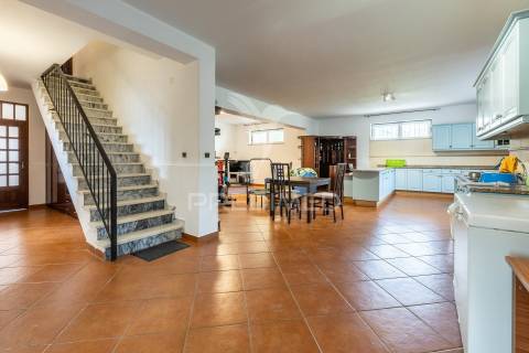 Moradia t3 + 2 em alcobaça