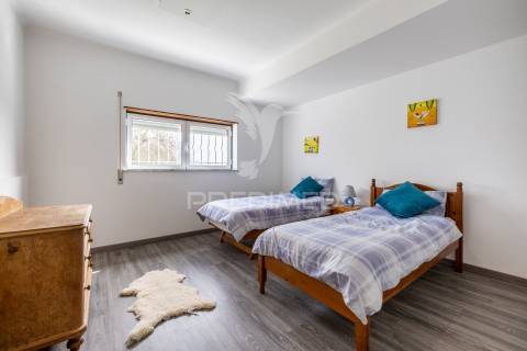 Moradia t3 + 2 em alcobaça