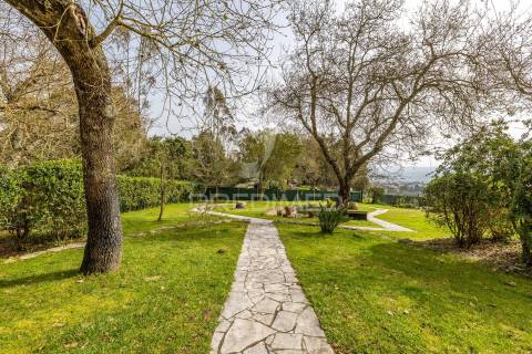 Moradia t3 + 2 em alcobaça