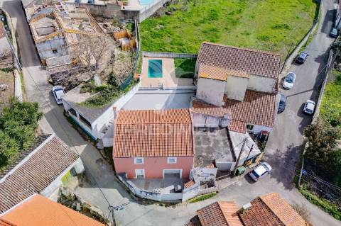 Moradia t4 com piscina em sobral de monte agraço/sabugos