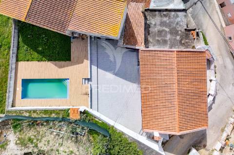 Moradia t4 com piscina em sobral de monte agraço/sabugos