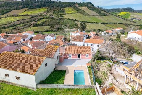 Moradia t4 com piscina em sobral de monte agraço/sabugos