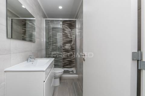 Moradia t4 com piscina em sobral de monte agraço/sabugos