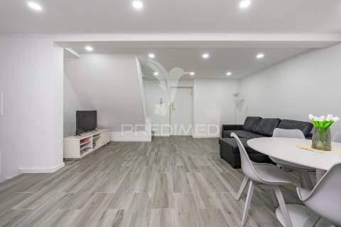 Moradia t4 com piscina em sobral de monte agraço/sabugos