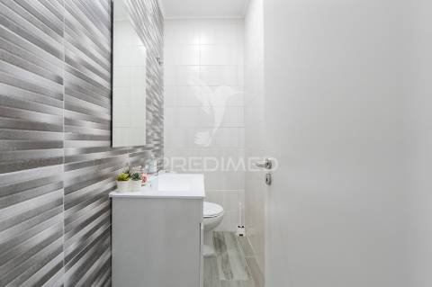 Moradia t4 com piscina em sobral de monte agraço/sabugos