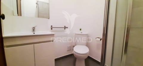 Apartamento t3 remodelado com 2 wc, vista magnífica de rio!