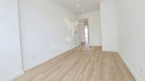 Apartamento t3 em camarate