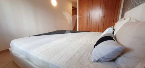 Apartamento t2 com piscina em condomínio fechado, alto do quintão