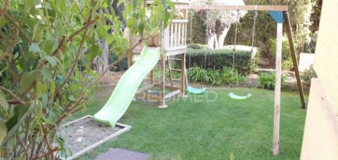 Apartamento t2 com piscina em condomínio fechado, alto do quintão